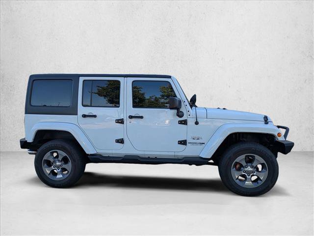 Used 2018 Jeep Wrangler Unlimited Sahara w/ Connectivity Group AWD/4WD image 4