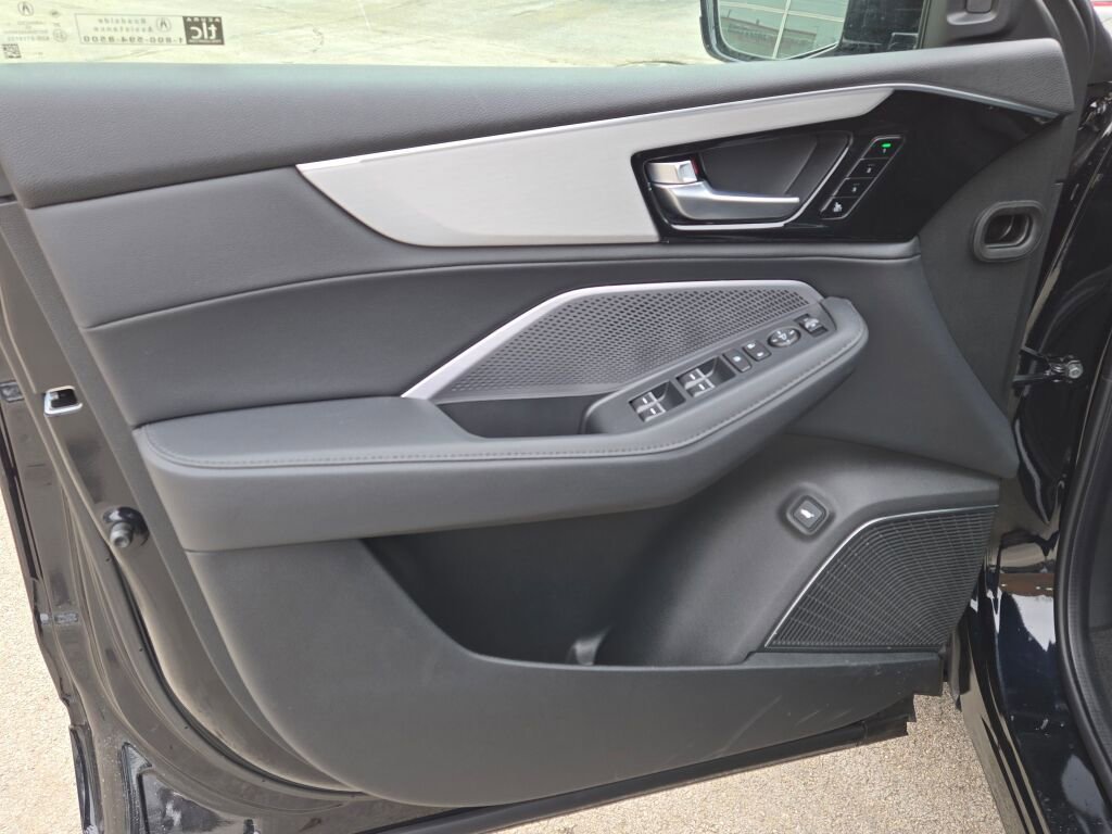 New 2026 Acura MDX SH-AWD image 32