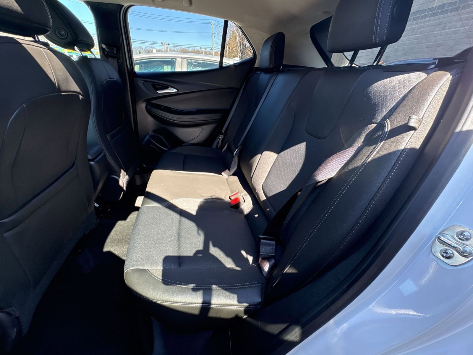 Used 2025 Buick Encore GX Preferred image 11