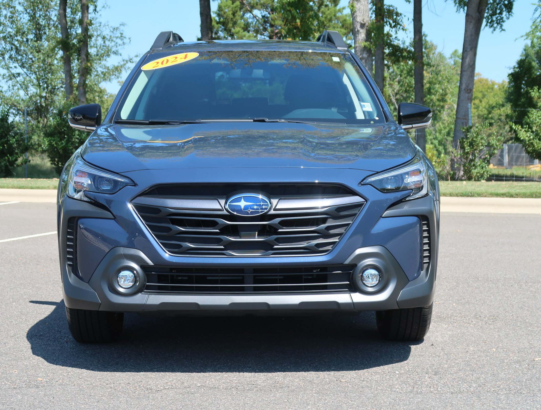 Certified 2024 Subaru Outback Premium AWD/4WD image 2