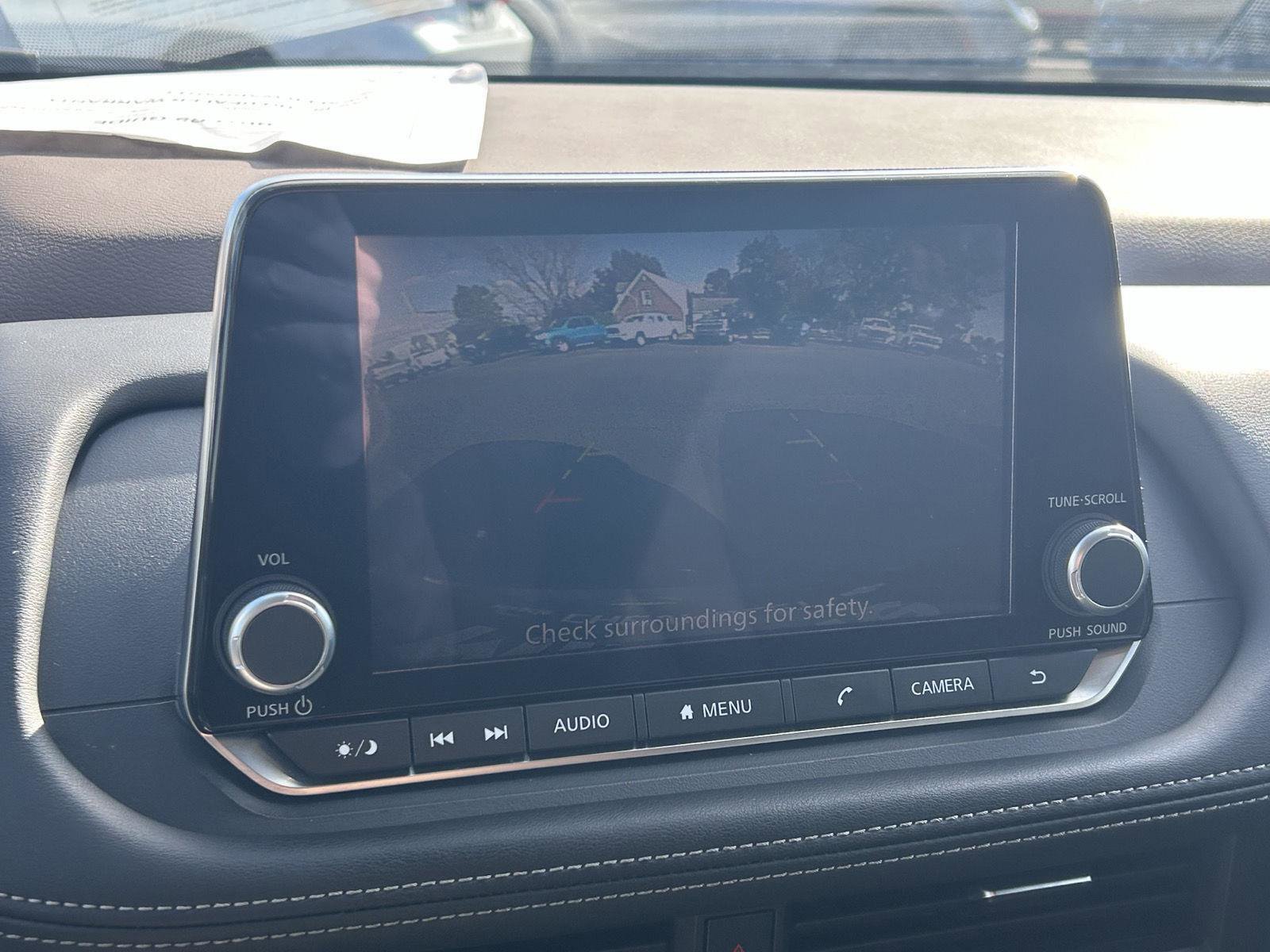 Used 2023 Nissan Rogue S image 15