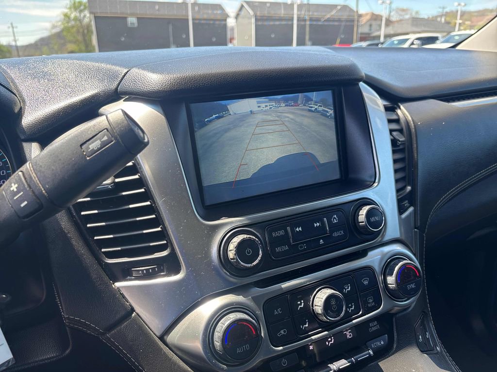 Used 2019 Chevrolet Suburban LT AWD/4WD image 18