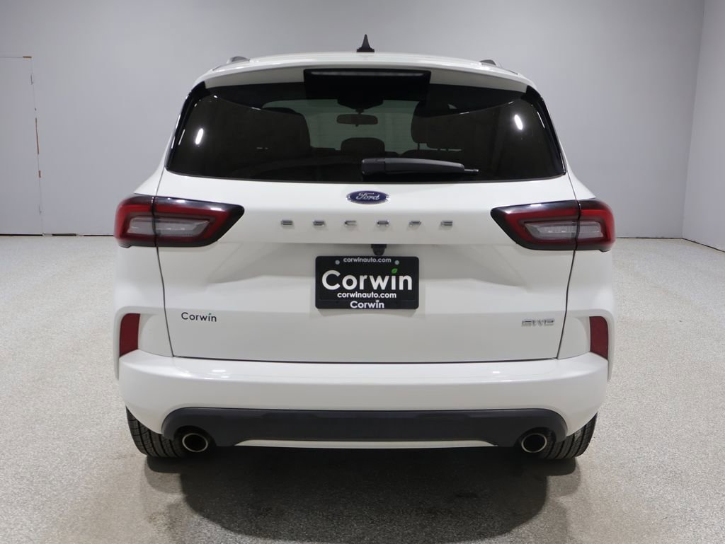 Used 2024 Ford Escape ST-Line image 3