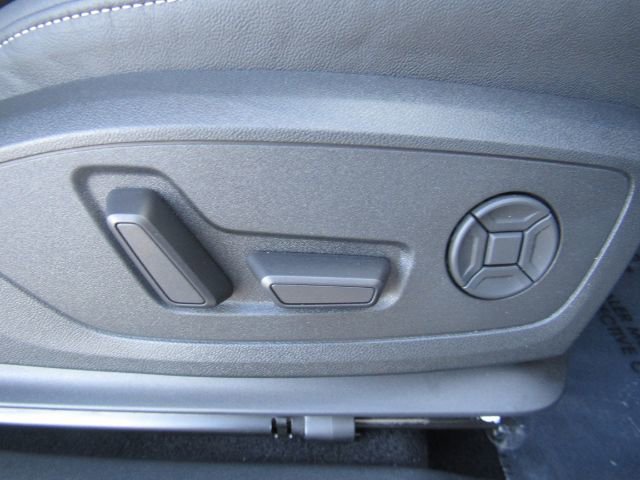 Used 2022 Audi Q4 e-tron Premium Plus image 23