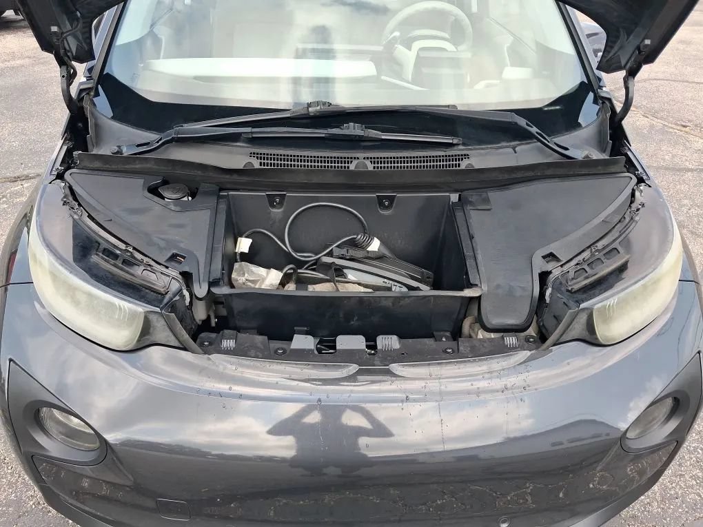 Used 2014 BMW i3 w/ Range Extender RWD image 9