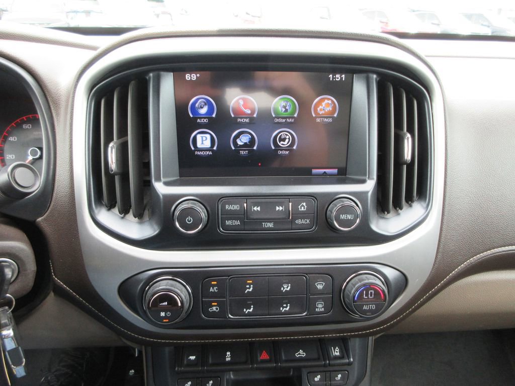 Used 2015 GMC Canyon SLT w/ Driver Alert Package image 32