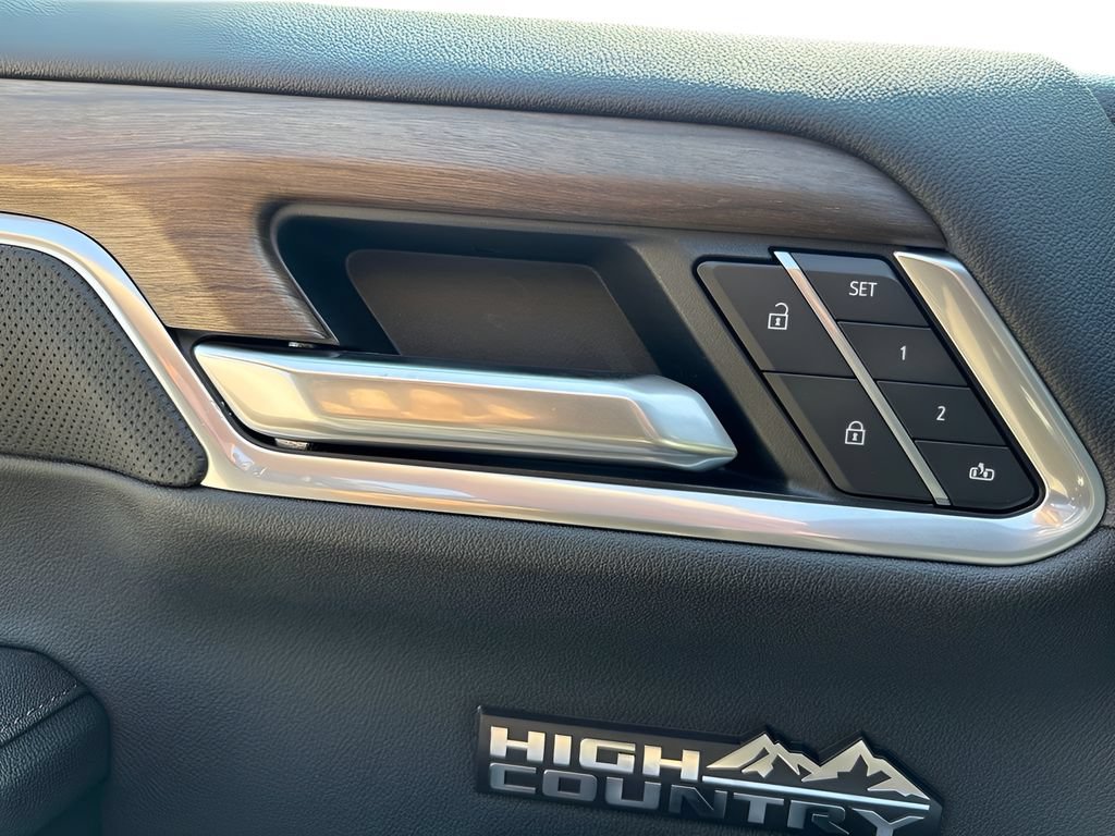 New 2026 Chevrolet Silverado 1500 High Country AWD/4WD image 11