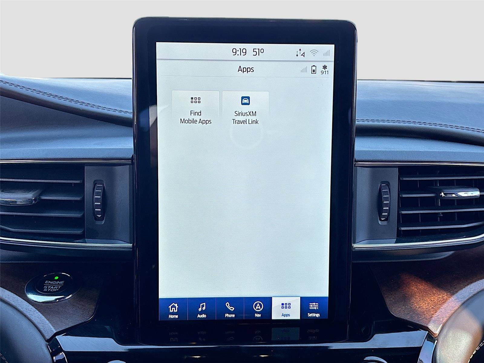 Used 2021 Ford Explorer King Ranch w/ Premium Technology Package RWD image 16