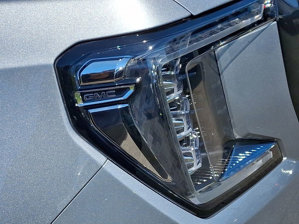 Certified 2023 GMC Yukon Denali Ultimate AWD/4WD image 9