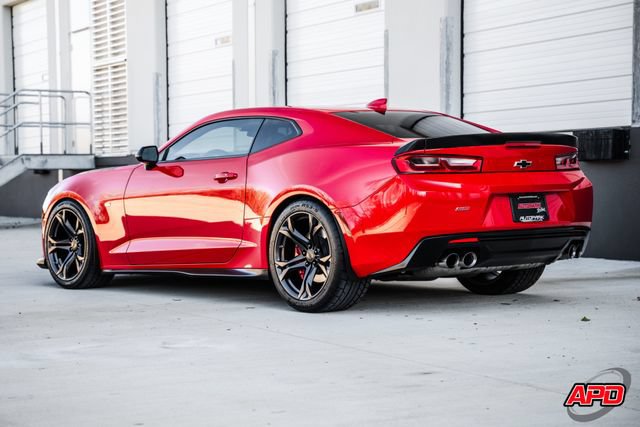 Used 2017 Chevrolet Camaro SS RWD image 10