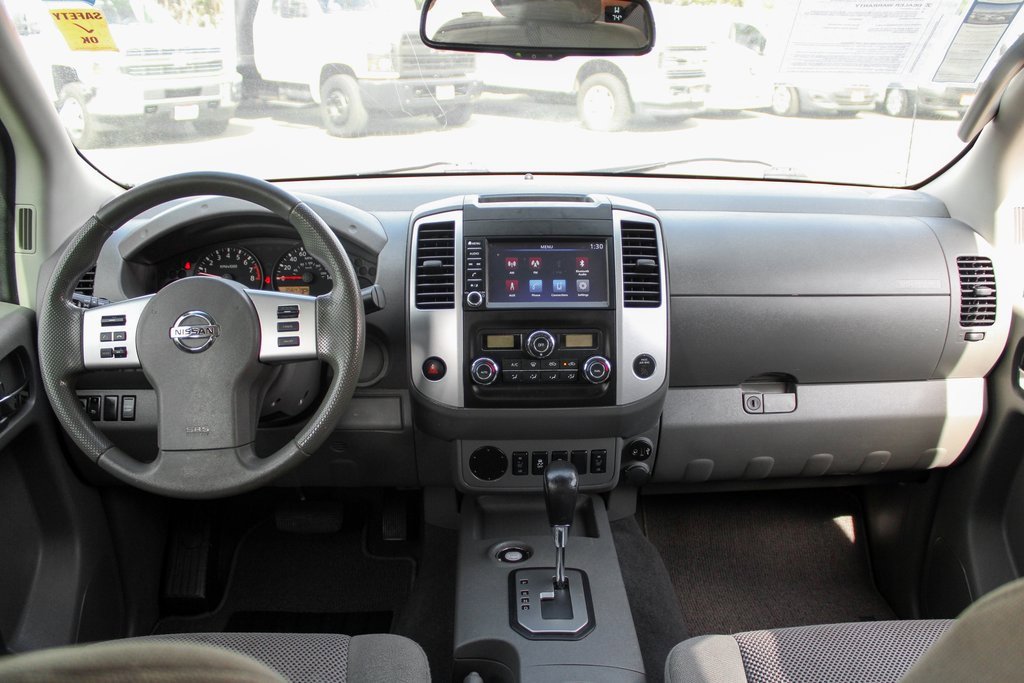 Used 2020 Nissan Frontier SV image 21