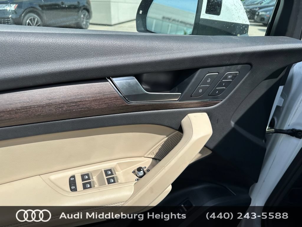 Used 2023 Audi Q5 2.0T Premium Plus w/ Premium Plus Package AWD/4WD image 16