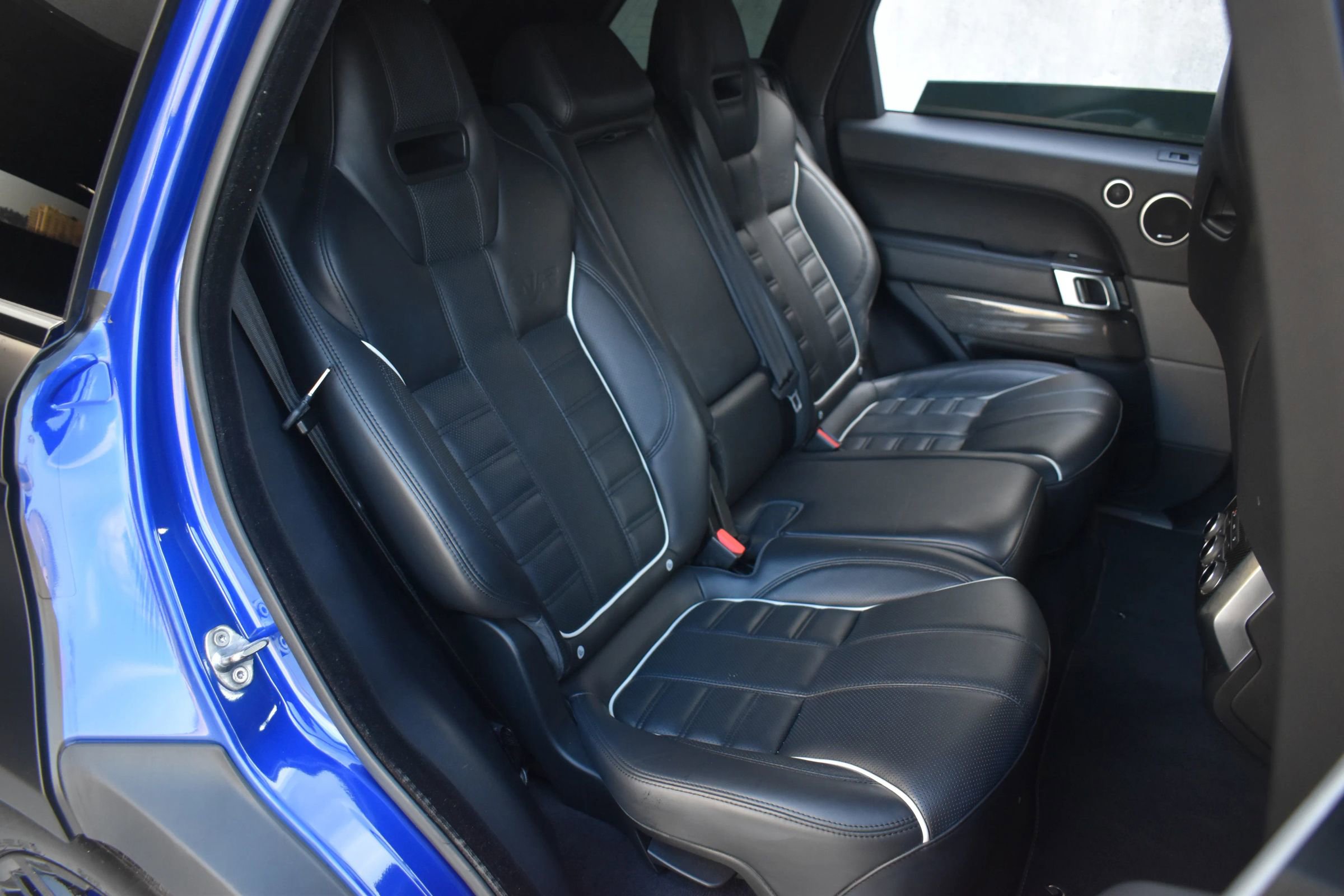 Used 2017 Land Rover Range Rover Sport SVR image 8