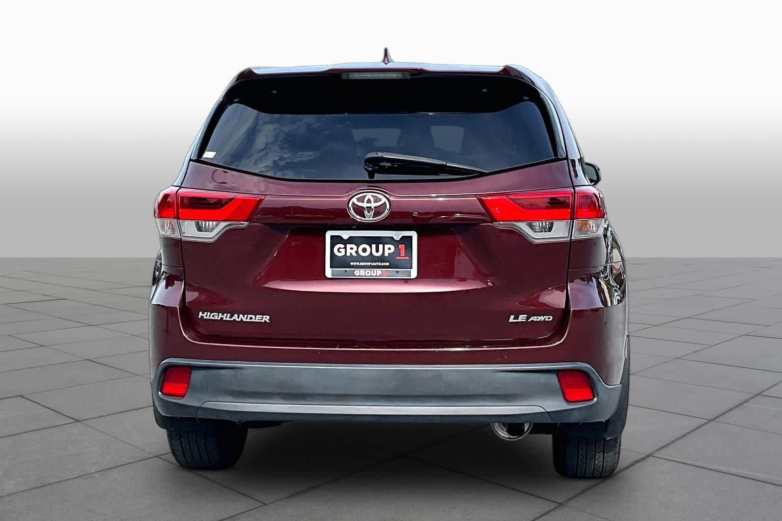 Used 2019 Toyota Highlander Plus AWD/4WD image 5