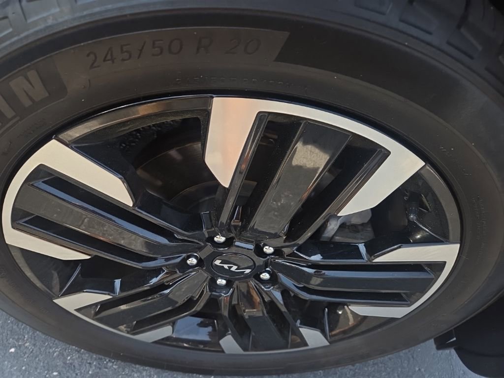 Used 2024 Kia Telluride SX Prestige image 12