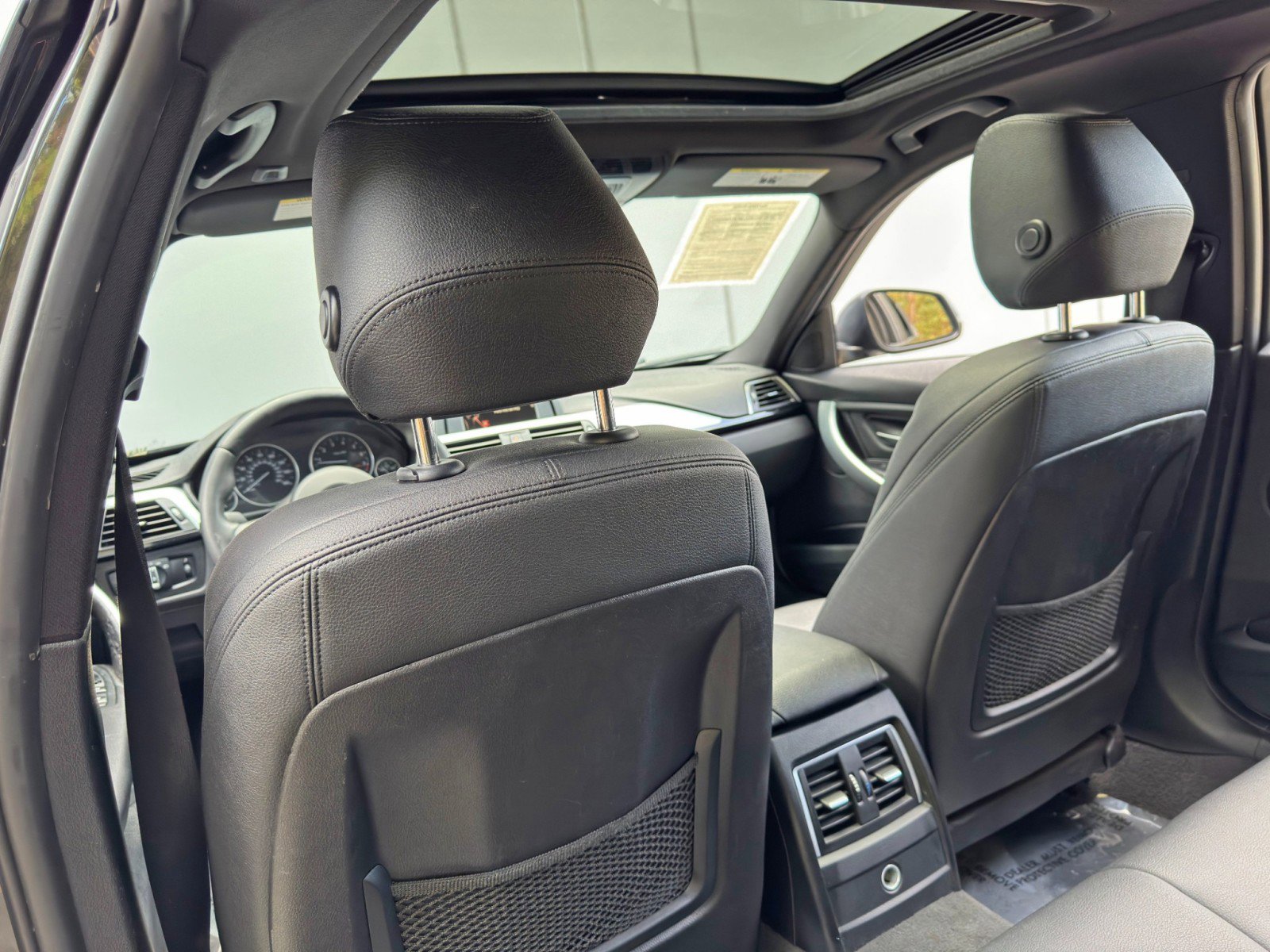 Used 2017 BMW 320i xDrive Sedan image 31