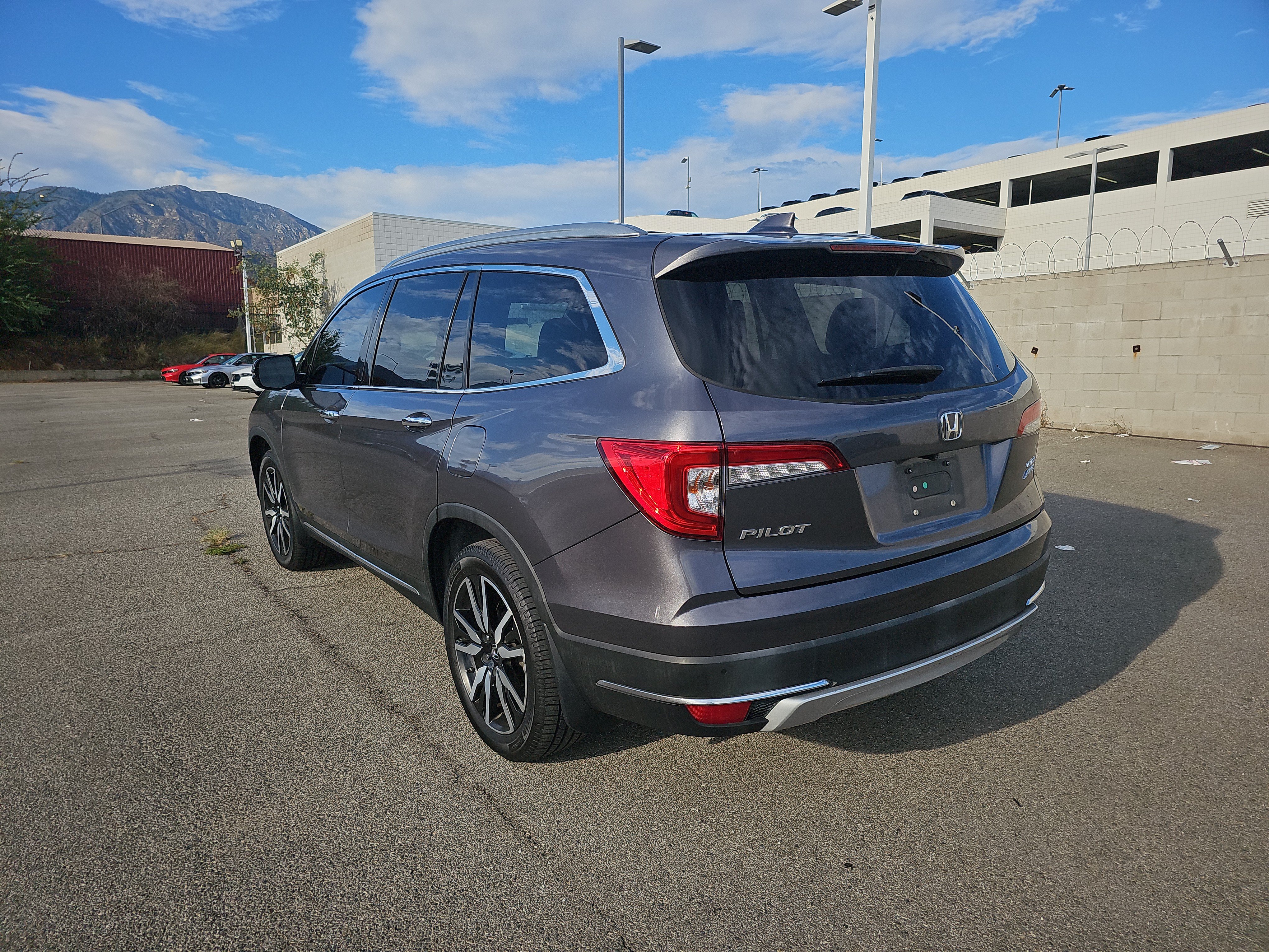 Used 2019 Honda Pilot Elite image 6