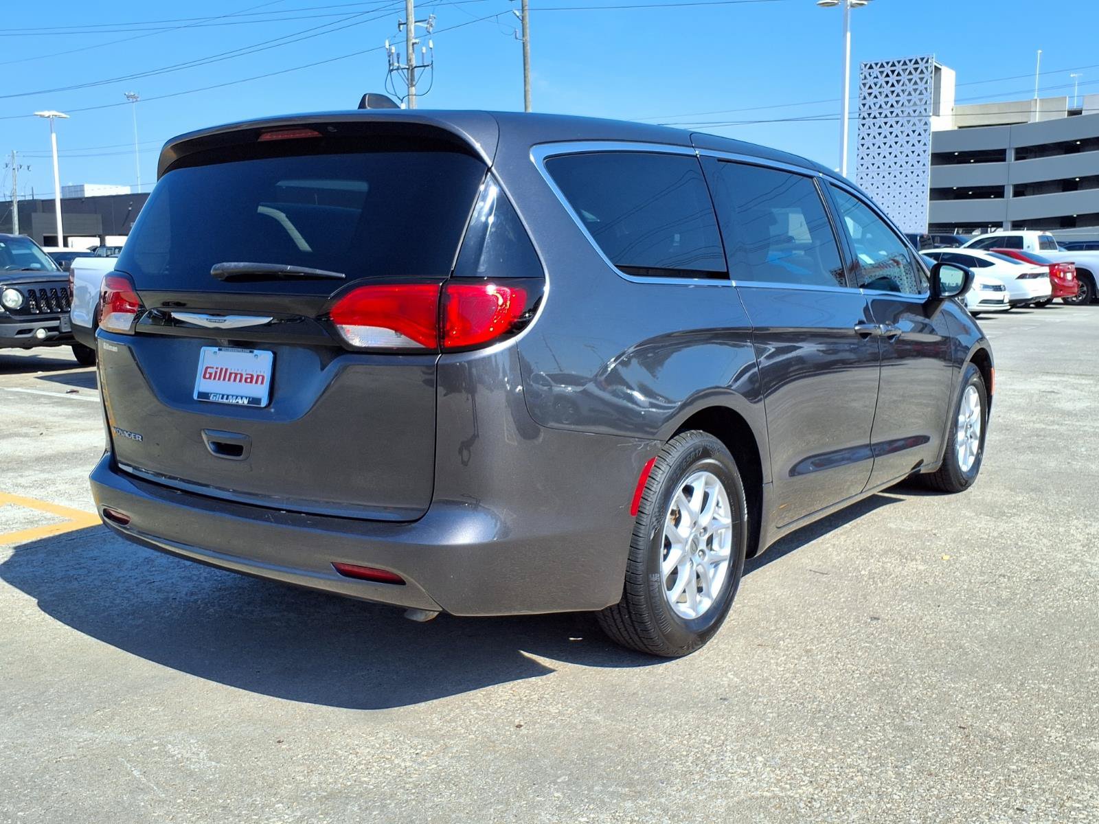 Used 2023 Chrysler Voyager LX FWD image 25