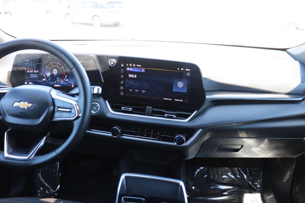 Used 2026 Chevrolet Equinox LT FWD image 14