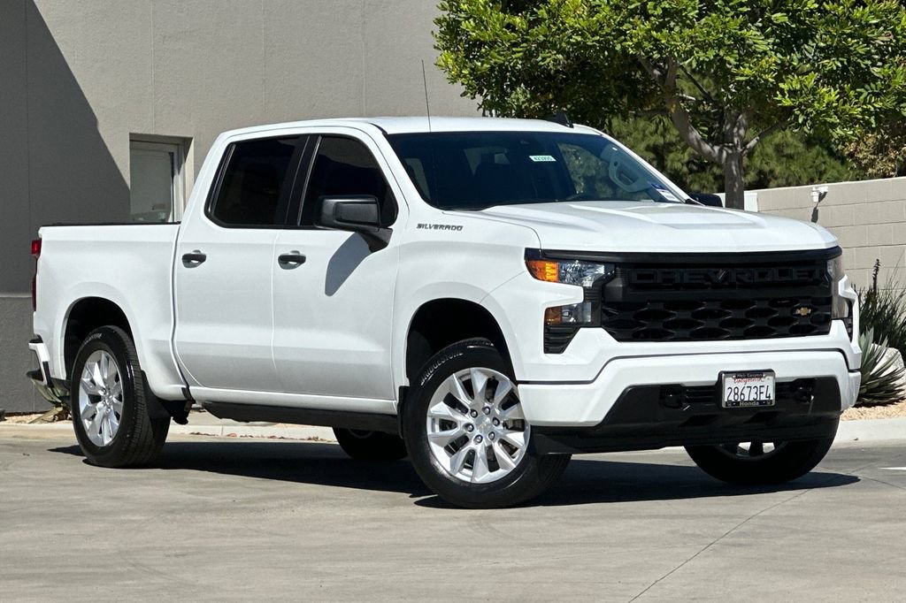 Used 2024 Chevrolet Silverado 1500 Custom RWD image 2