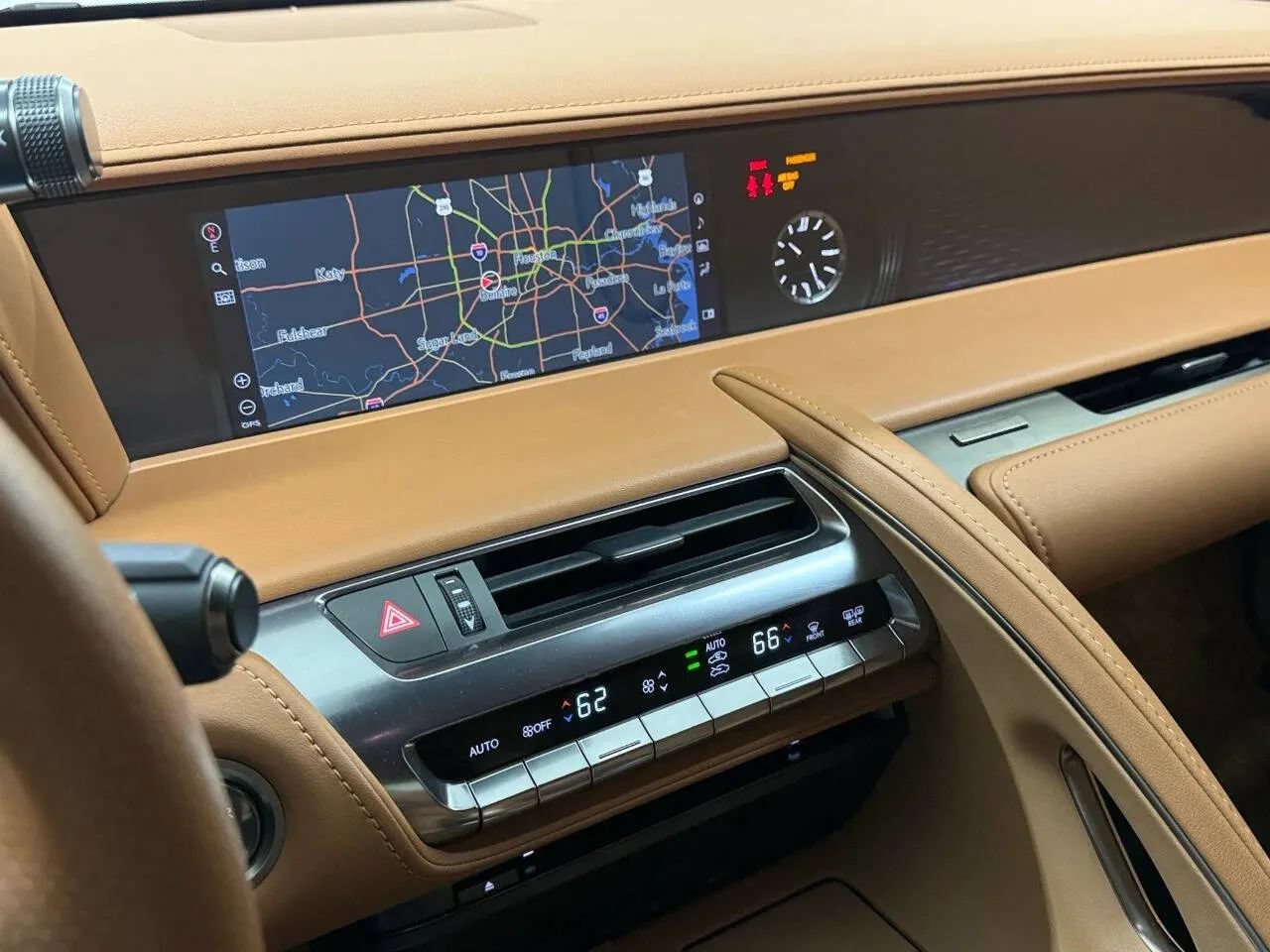 Used 2023 Lexus LC 500h w/ Dynamic Handling Package RWD image 24