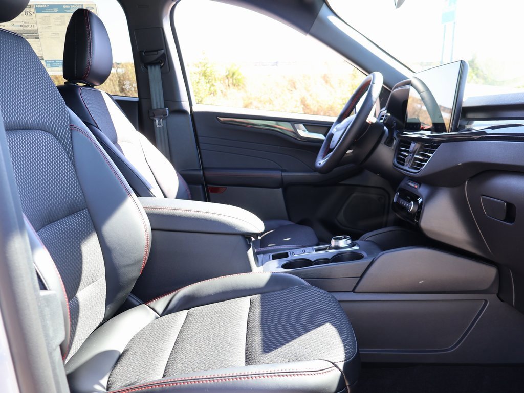 New 2026 Ford Escape ST-Line w/ Tech Pack #1 image 9