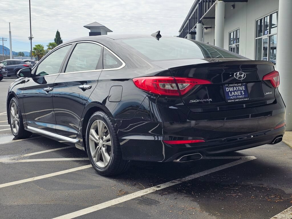 Used 2017 Hyundai Sonata Limited w/ Ultimate Package 04 FWD image 3