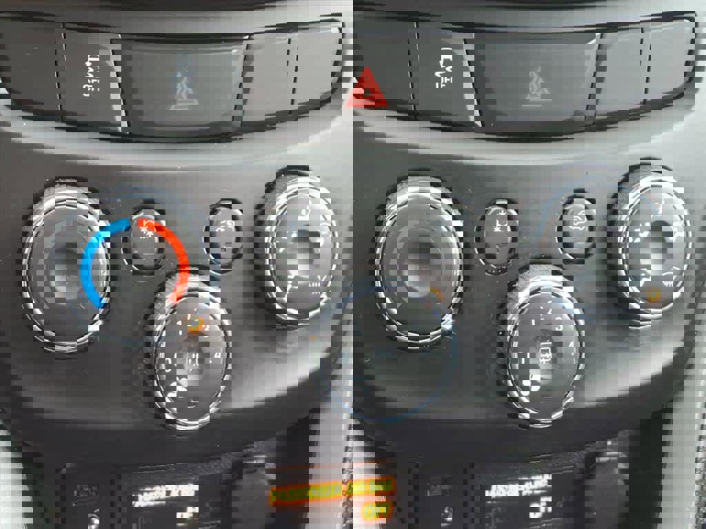 Used 2018 Chevrolet Trax LT w/ LT Convenience Package image 18