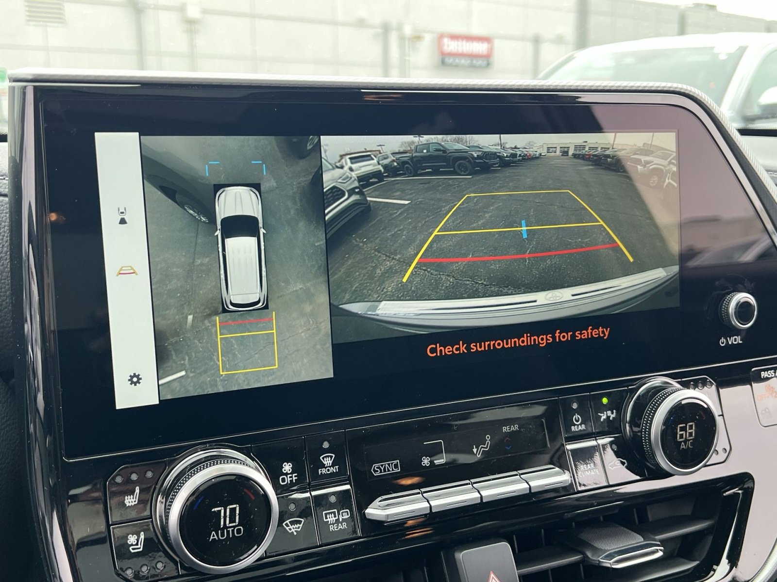 New 2026 Toyota Highlander Platinum image 14