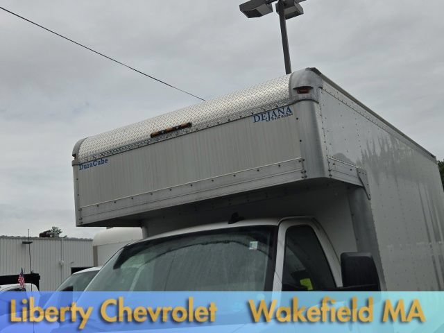 Used 2024 Chevrolet Express 4500 w/ Power Convenience Package RWD image 3