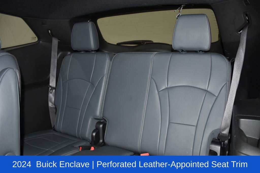 Used 2024 Buick Enclave Premium image 28