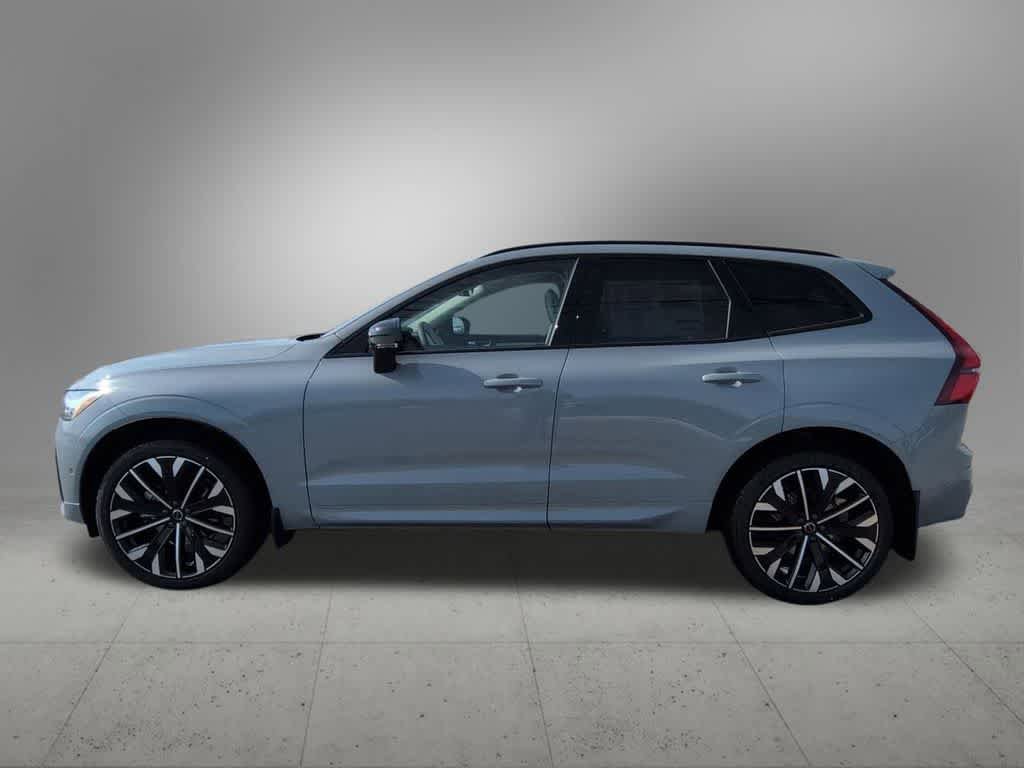 New 2026 Volvo XC60 B5 Ultra w/ Protection Package Premier image 3