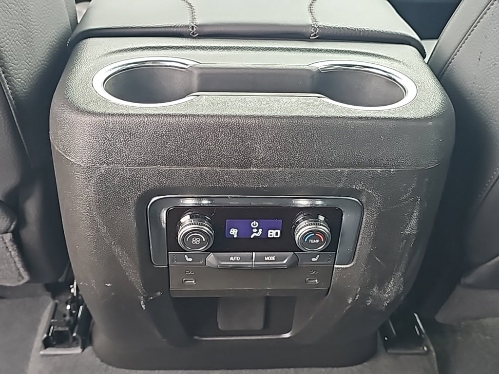 Used 2025 GMC Yukon XL Denali image 18