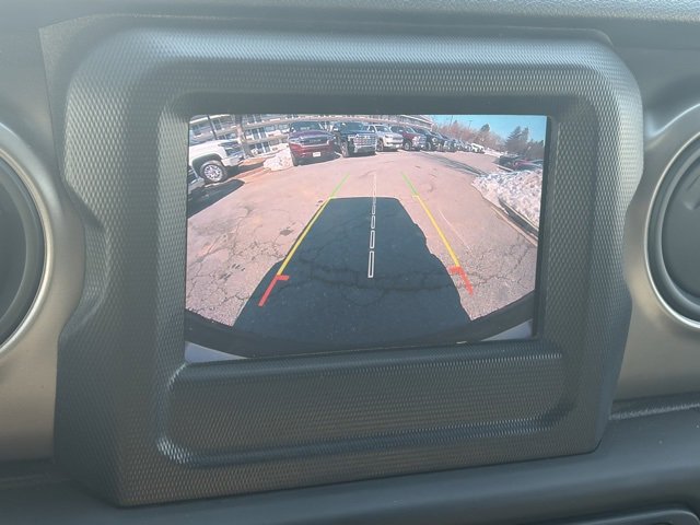 Used 2018 Jeep Wrangler Sport image 3