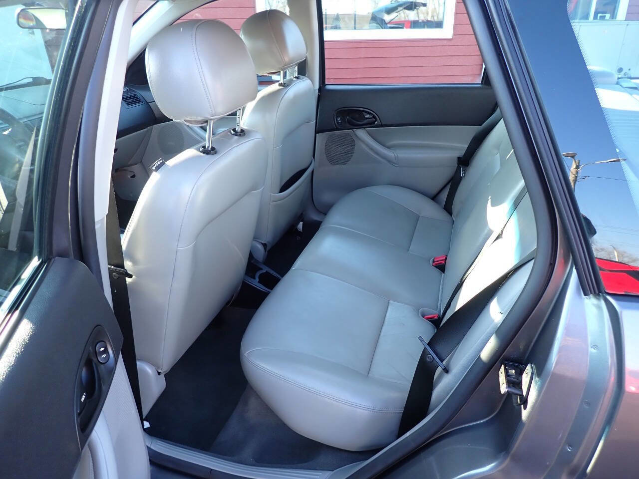 Used 2006 Ford Focus SES image 8
