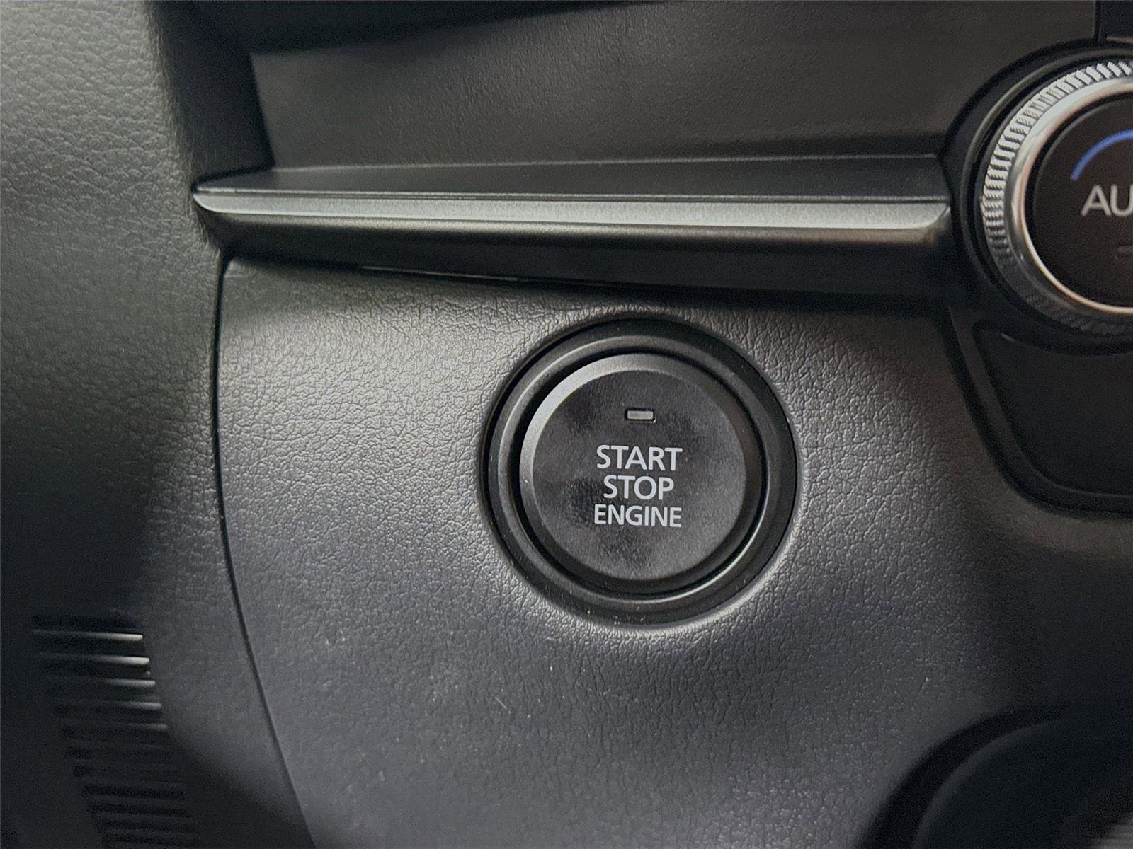 New 2025 MAZDA CX-30 Carbon image 21