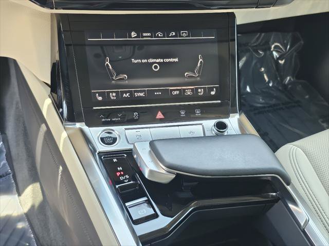 Used 2024 Audi Q8 e-tron Premium Plus AWD/4WD image 11