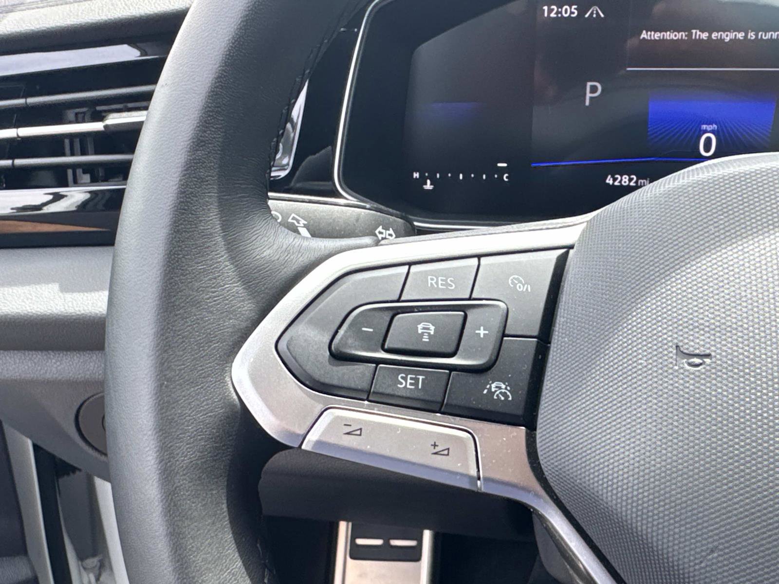 Certified 2025 Volkswagen Jetta Sport image 16