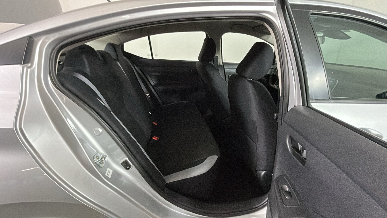 Used 2025 Nissan Versa S w/ Trunk Package FWD image 33