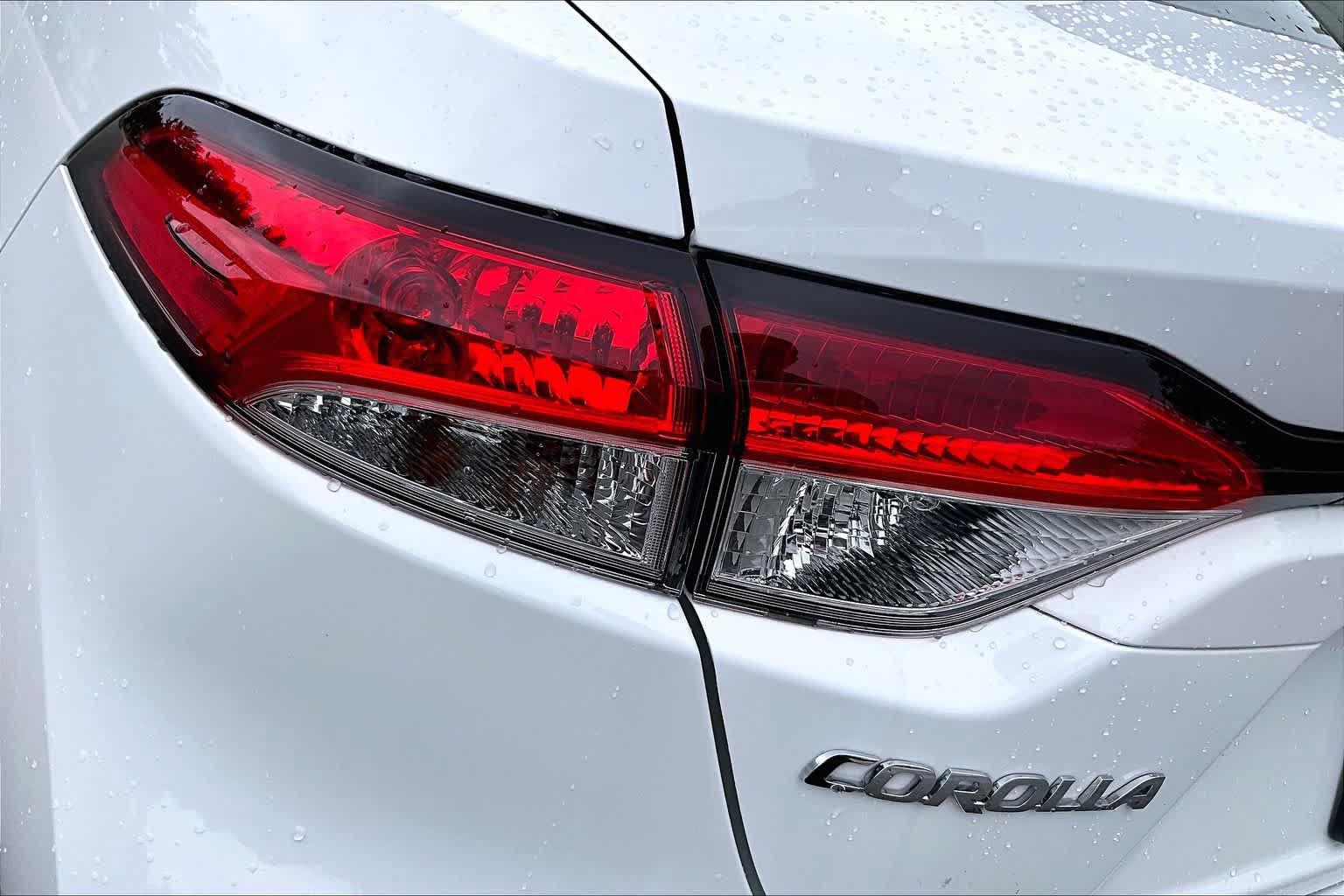 Used 2024 Toyota Corolla LE FWD image 27