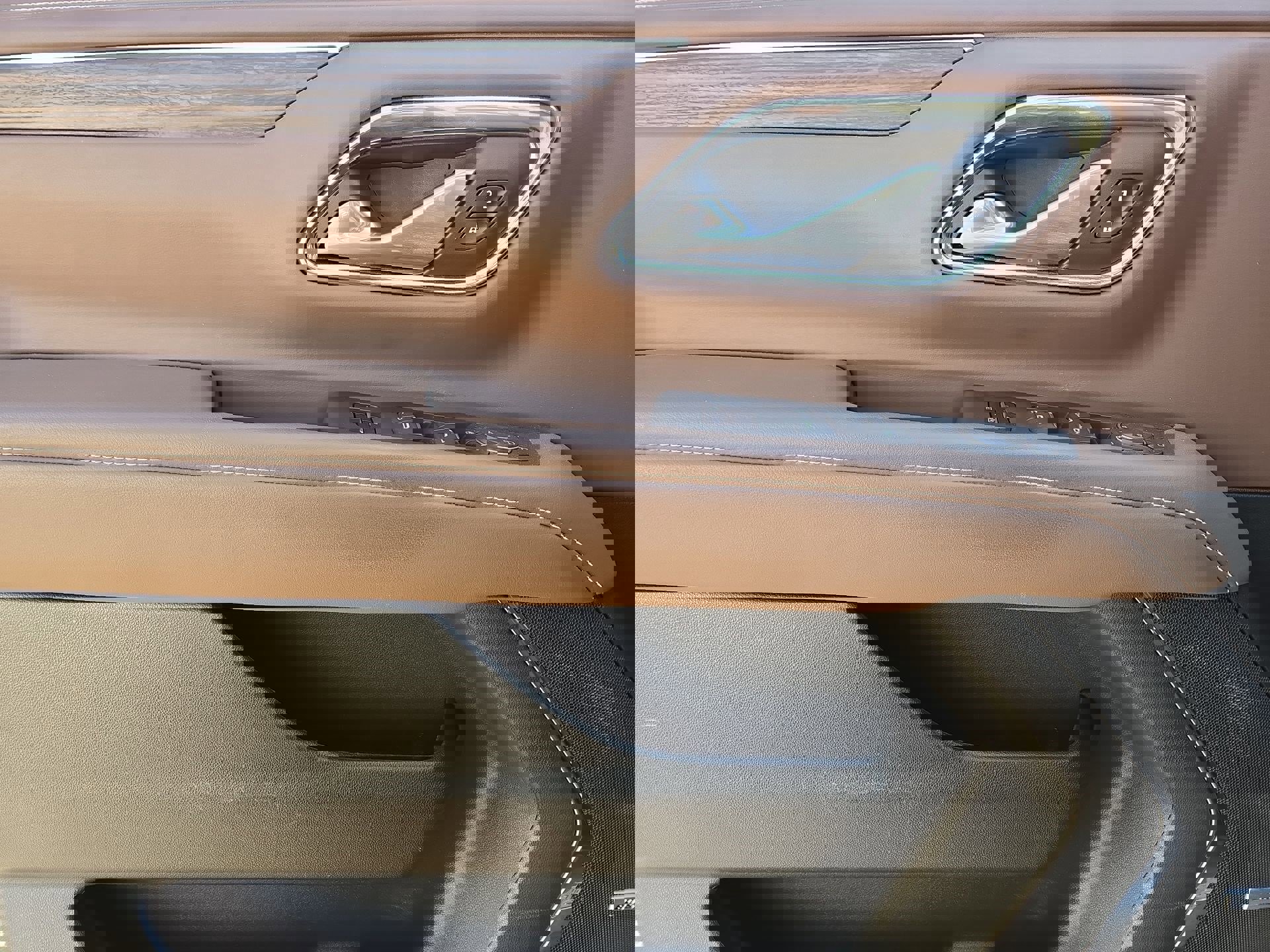 Used 2023 Chevrolet Tahoe High Country w/ Premium Package 2 image 15