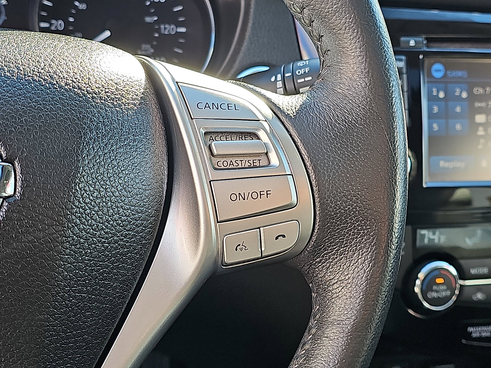 Used 2016 Nissan Rogue SL w/ SL Premium Package image 23