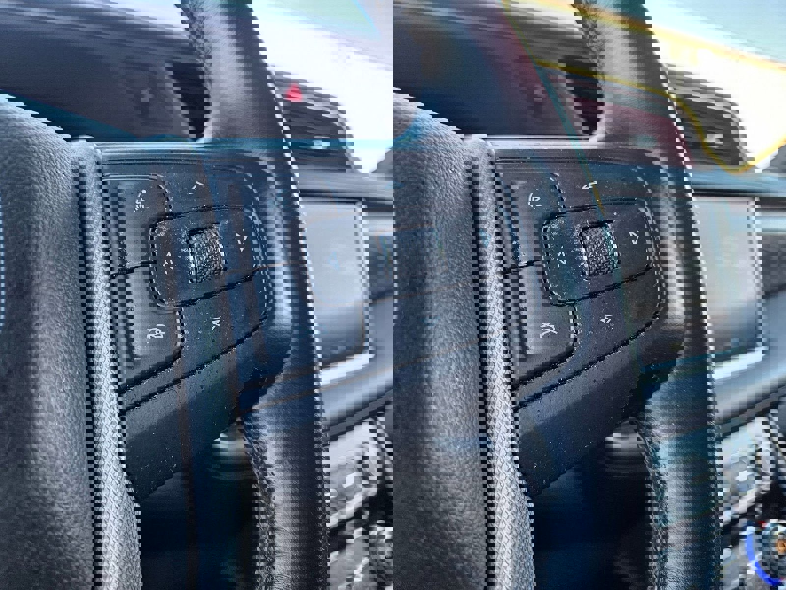 Used 2022 GMC Yukon XL Denali image 48