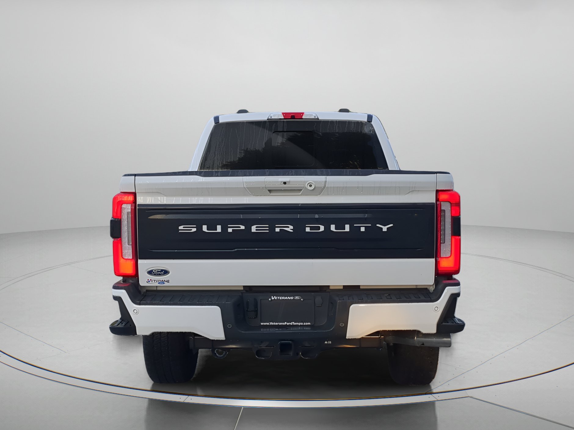 Certified 2025 Ford F250 Platinum w/ FX4 Off-Road Package AWD/4WD image 41