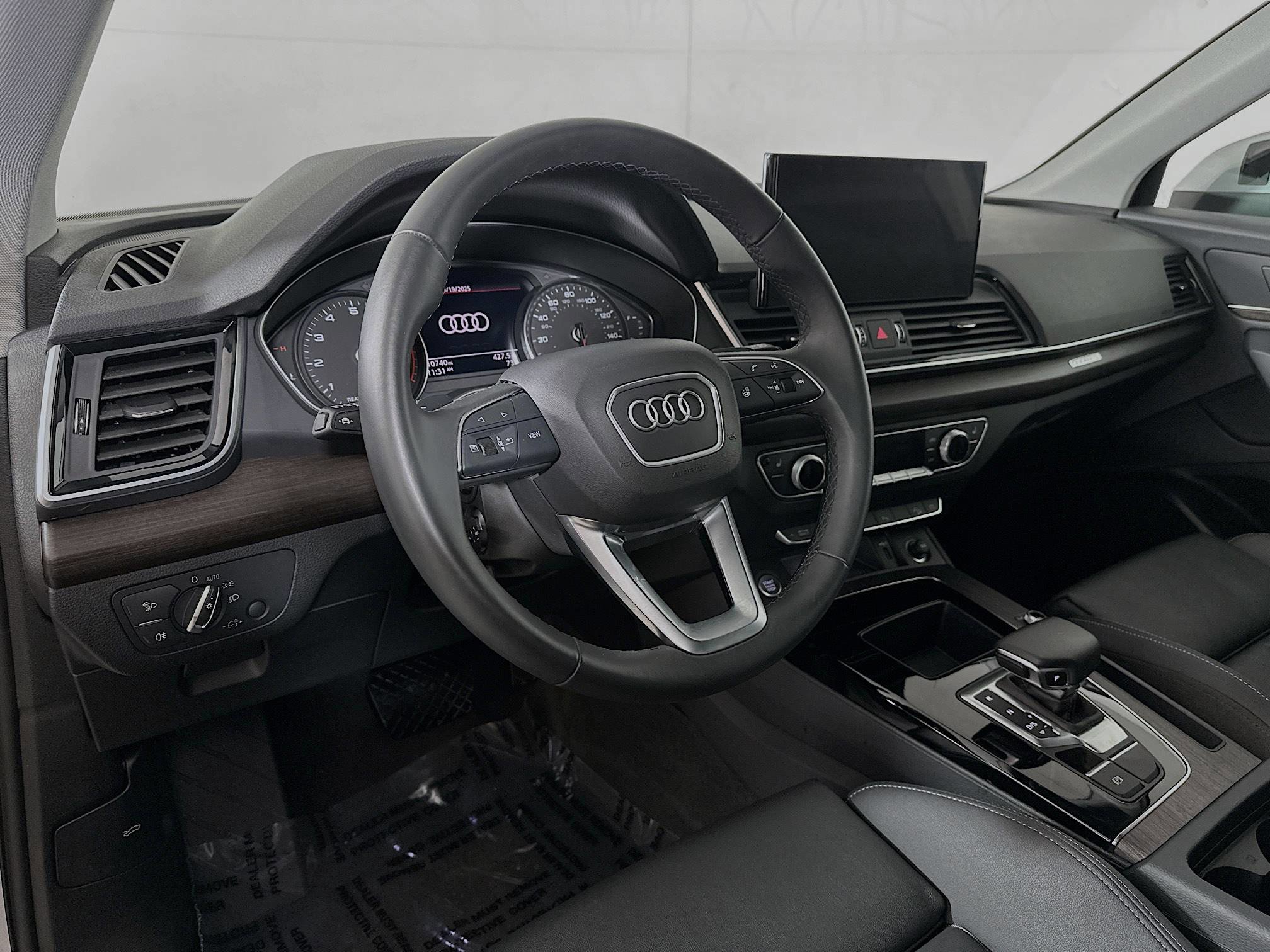 Used 2025 Audi Q5 2.0T Premium image 9