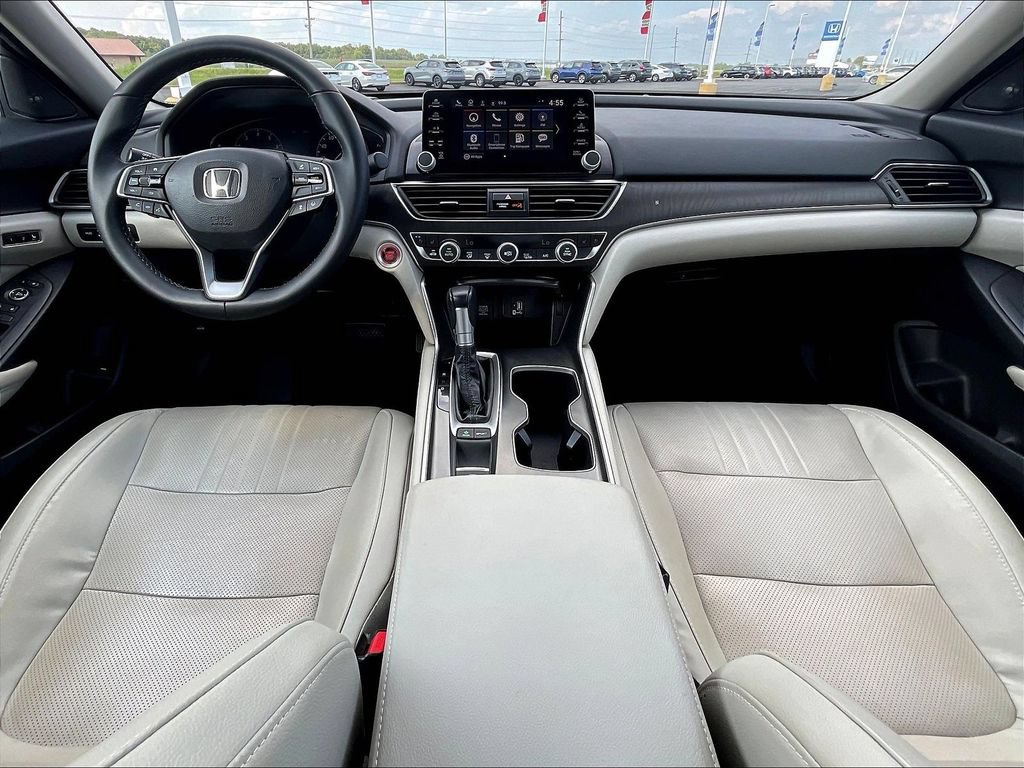 Certified 2018 Honda Accord Touring image 9