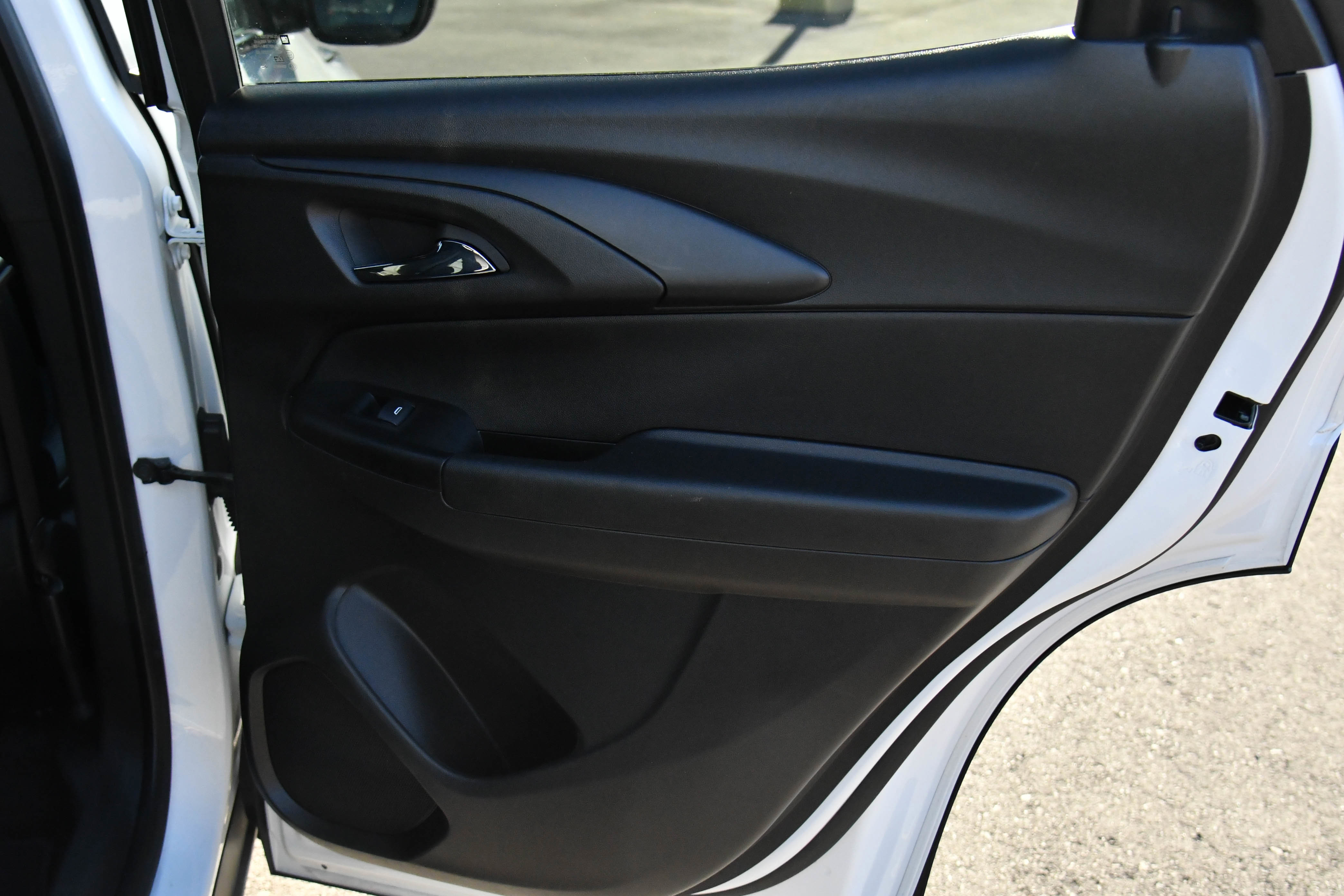 Used 2023 Chevrolet TrailBlazer RS w/ Convenience Package image 37