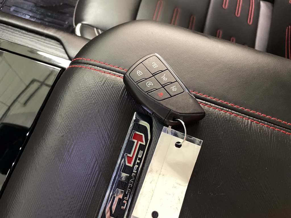 Certified 2026 GMC Yukon XL AT4 Ultimate w/ LPO, Floor Liner Package AWD/4WD image 9