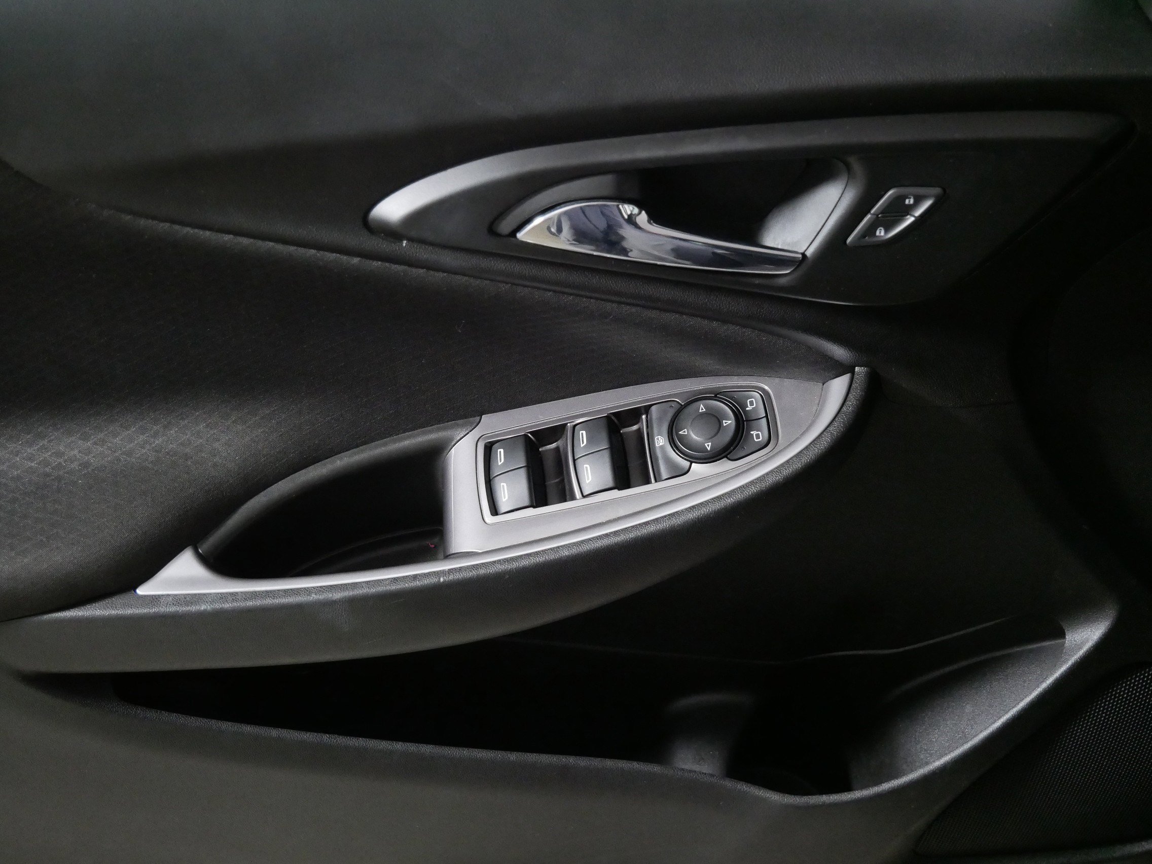 Used 2020 Chevrolet Malibu LS w/ Driver Confidence Package II image 19