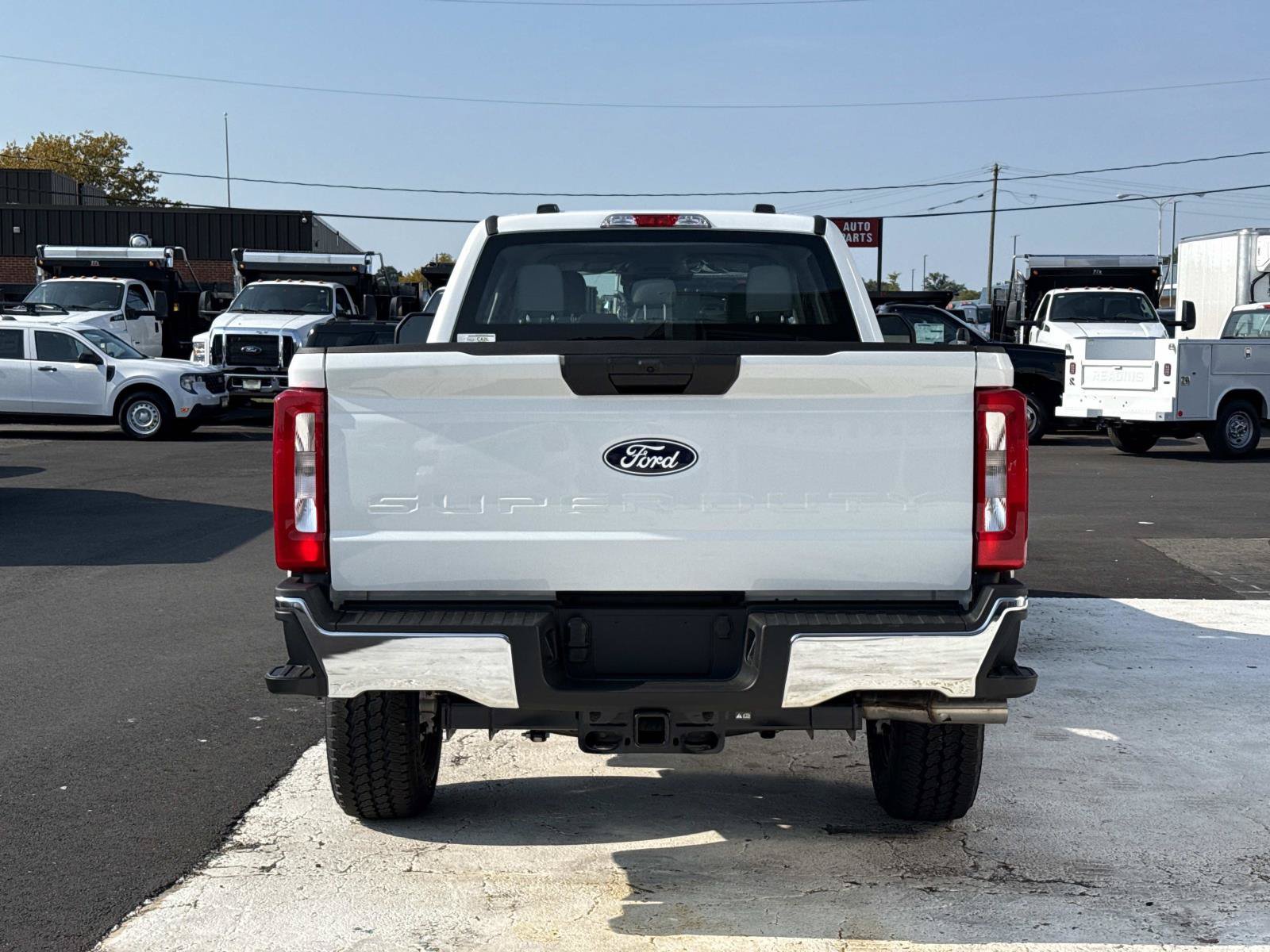 New 2027 Ford F350 XL w/ XL Driver Assist Package AWD/4WD image 4